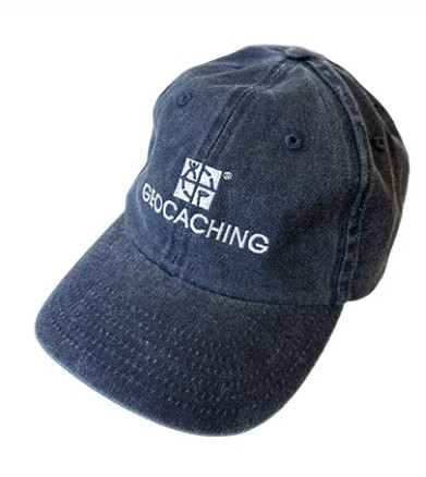 Geocaching Caps med brodert logo – Marineblå